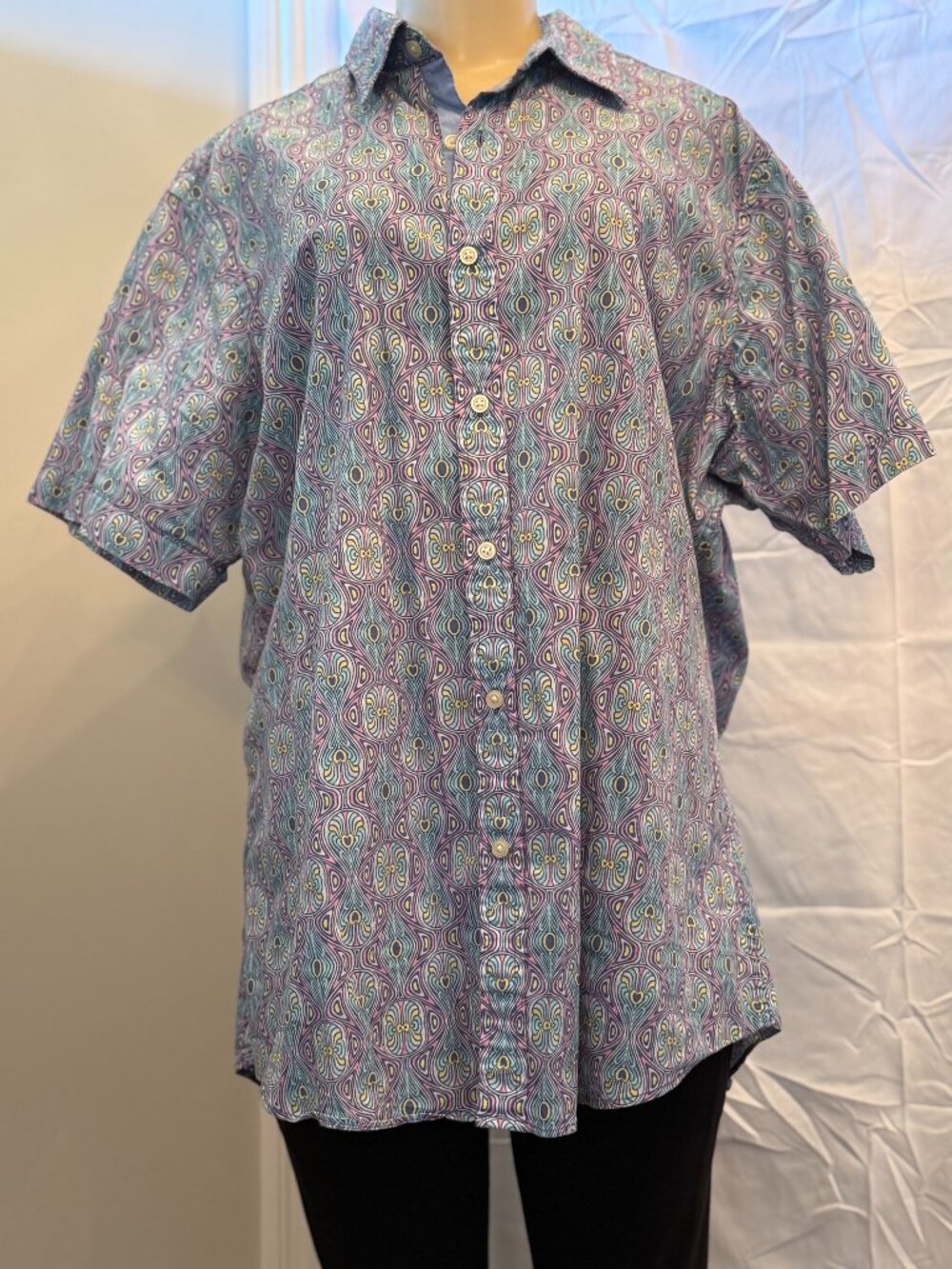 Daniel Cremieux Pastel Tiki Short Sleeve button down shirt. Men's XL